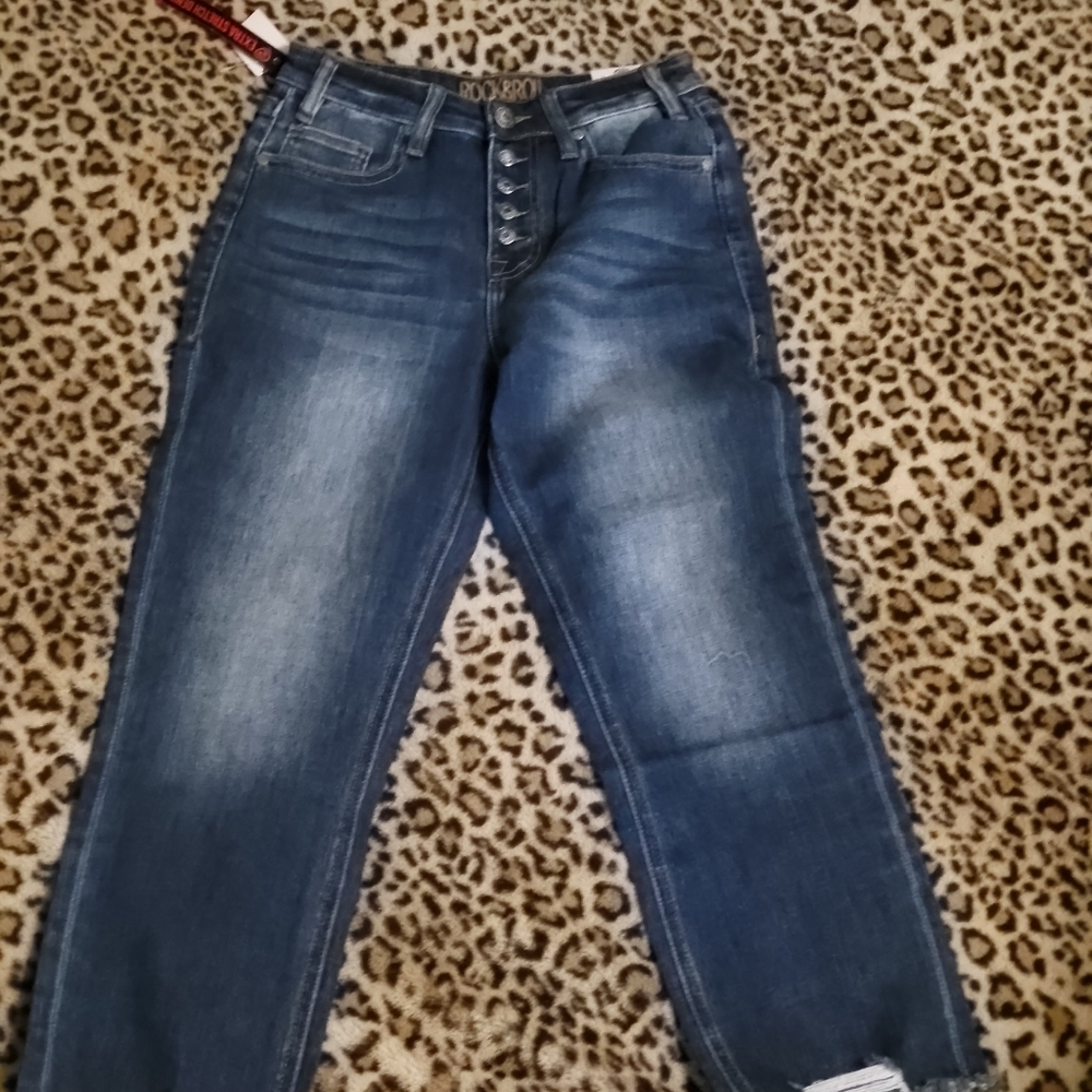 Rock & Roll extra stretch Denim straight cropped high rise jeans.